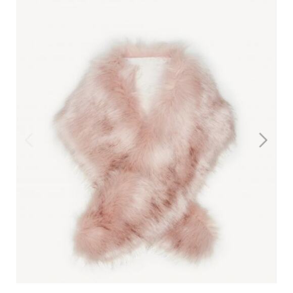 Mob Wife NWT Faux Fur Collar from Sole Society in Blush - Picture 3 of 11